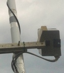 Die Raspberry-Kamera auf dem Dach am Antennenmast
